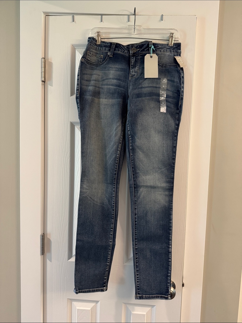 Maurices Women's Jeggings in Faded Blue Wash, 32” Inseam